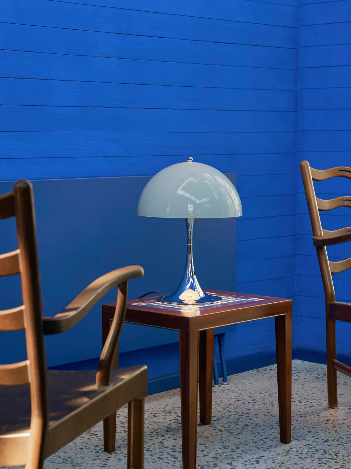 Outlet Lámpara de mesa LED Panthella, diseño Verner Panton Lámparas De Mesa|Lámparas De Techo