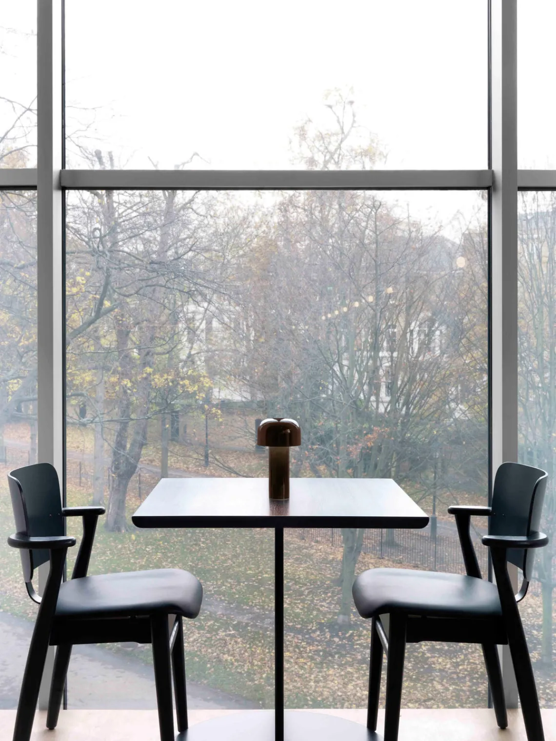 Lámparas De Mesa|Lámparas De Techo>Flos Lámpara de mesa LED pequeña regulable Bellhop, portátil Marrón oscuro brillante