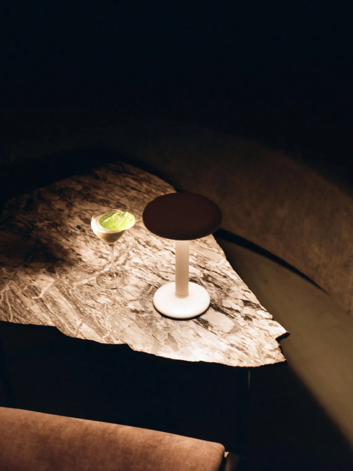 Lámpara de mesa LED pequeña regulable Gustave, portátil Lámparas De Mesa|Lámparas De Techo