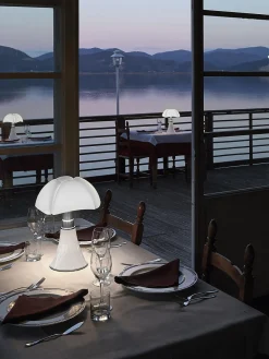 Lámparas De Mesa|Lámparas De Mesita De Noche>Martinelli Luce Lámpara de mesa LED regulable Pipistrello Blanco mate