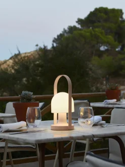 Online Lámpara de mesa LED regulable Followme, con pantalla orientable Lámparas De Mesa|Lámparas De Mesa De Exterior