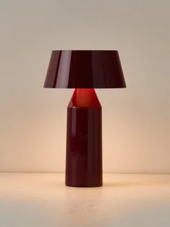 Lámparas De Mesa|Lámparas De Techo></noscript>Marset Lámpara de mesa LED regulable con pantalla ajustable Bicoca, pórtatil Rojo vino brillante, rojo coral