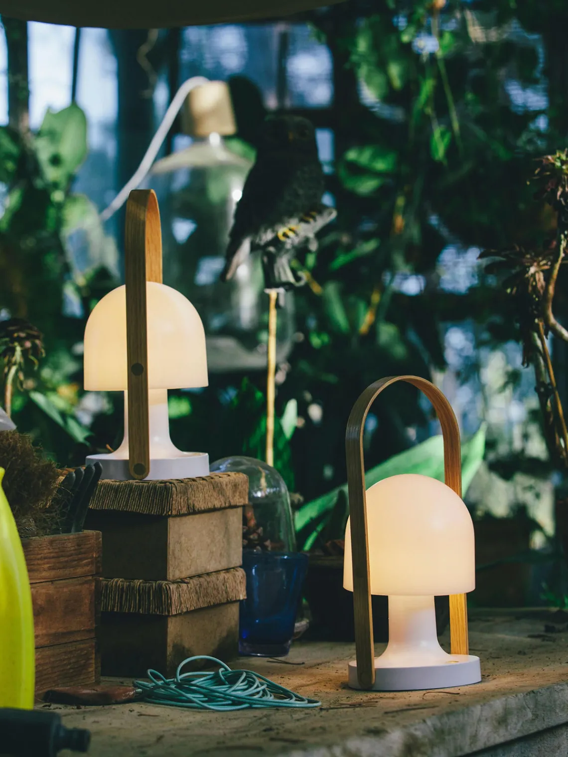 Lámparas De Mesa|Lámparas De Techo>Marset Lámpara de mesa LED regulable Followme, con pantalla orientable Blanco, madera de roble