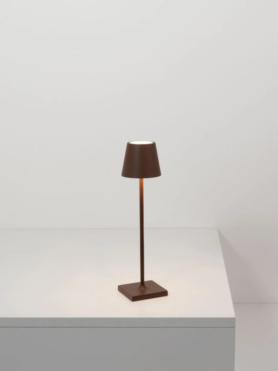 Online Lámpara de mesa LED regulable Poldina, portátil Lámparas De Mesa De Exterior|Lámparas De Techo