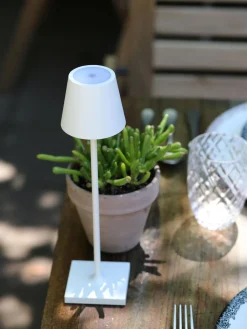 Lámparas De Mesa De Exterior|Lámparas De Techo></noscript>Zafferano Lámpara de mesa LED regulable Poldina, portátil Blanco mate