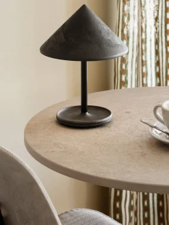 Lámparas De Mesa|Lámparas De Techo>Mater Lámpara de mesa LED regulable Terra, portátil Negro