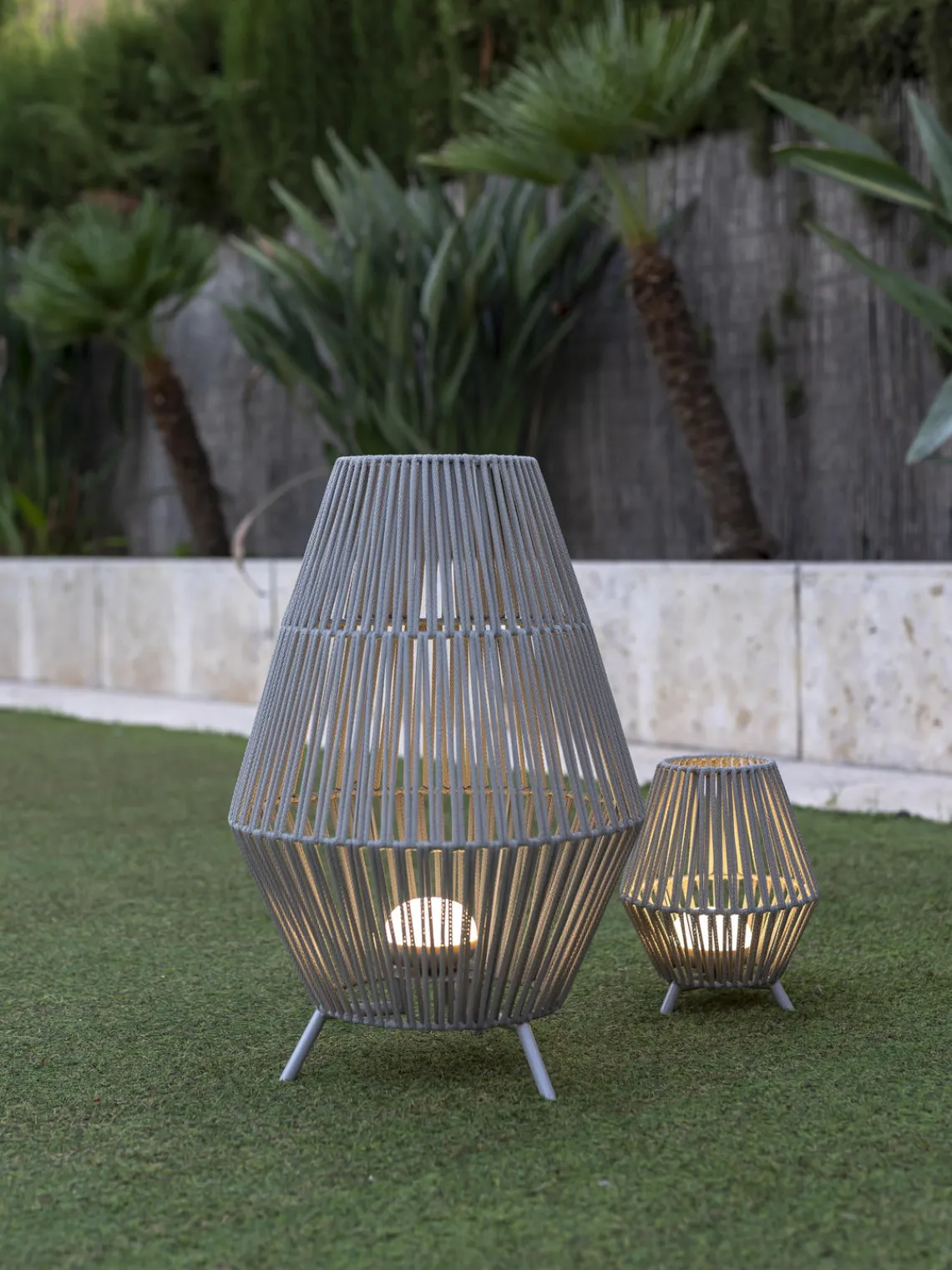 Lámparas De Pie Para Exterior|Luces De Suelo Exterior>NewGarden Lámpara de mesa para exterior LED regulable Conta, portátil