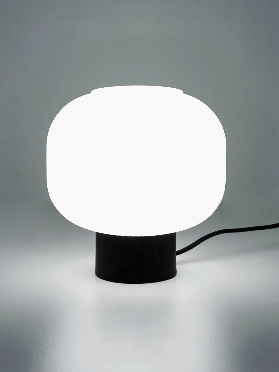 Lámparas De Mesa|Lámparas De Techo> Lámpara de mesa pequeña de vidrio opalino Charles