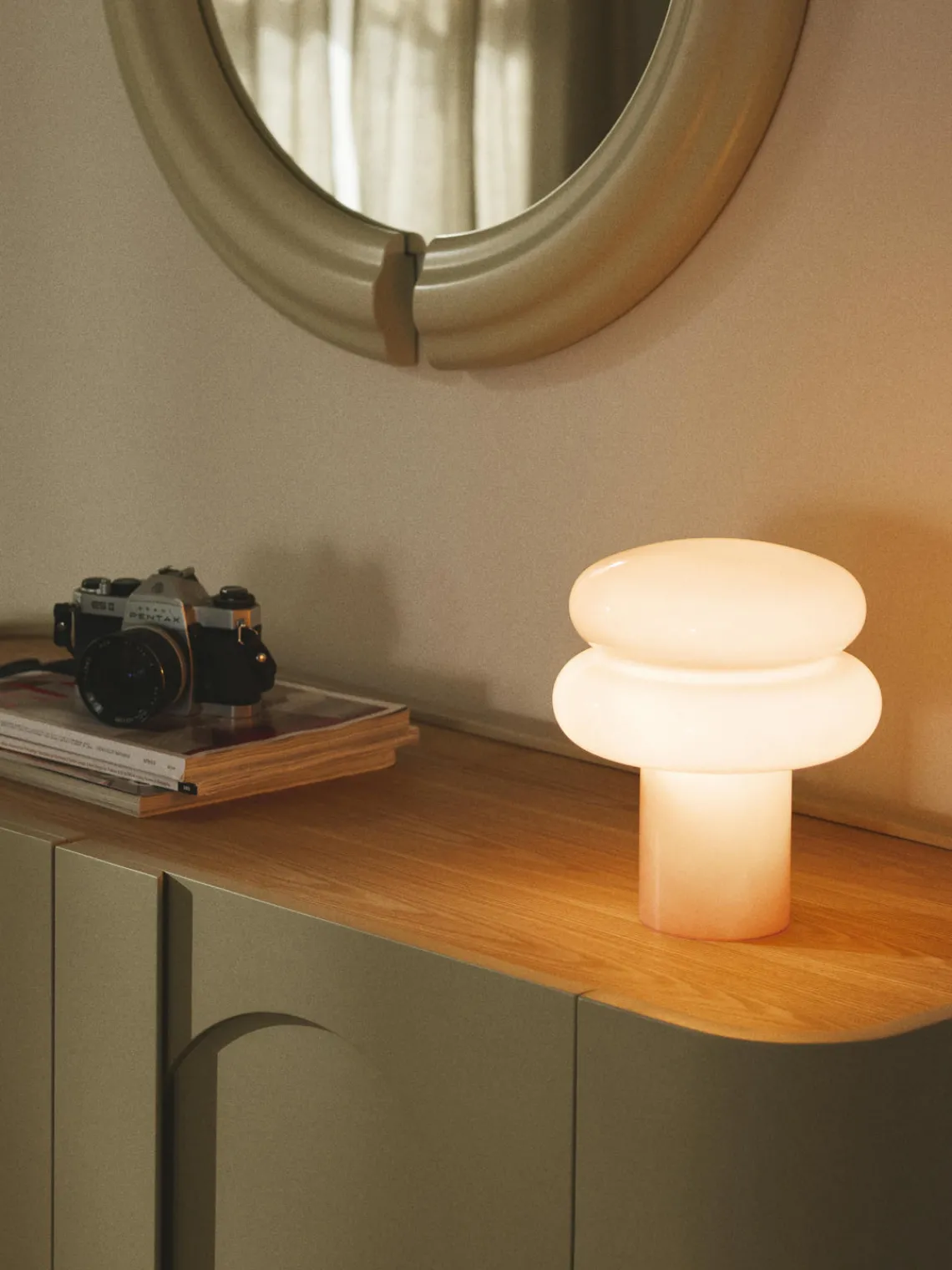 Discount Lámpara de mesa pequeña de vidrio opalino Baya Lámparas De Mesa|Lámparas De Techo