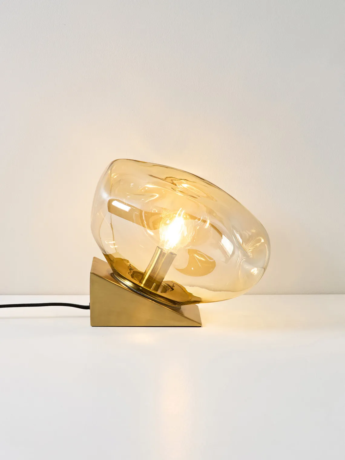 Hot Lámpara de mesa pequeña de vidrio Amora Lámparas De Mesa|Lámparas De Techo