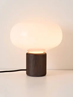 Lámpara de mesa pequeña Karl-Johan Lámparas De Mesa|Lámparas De Techo