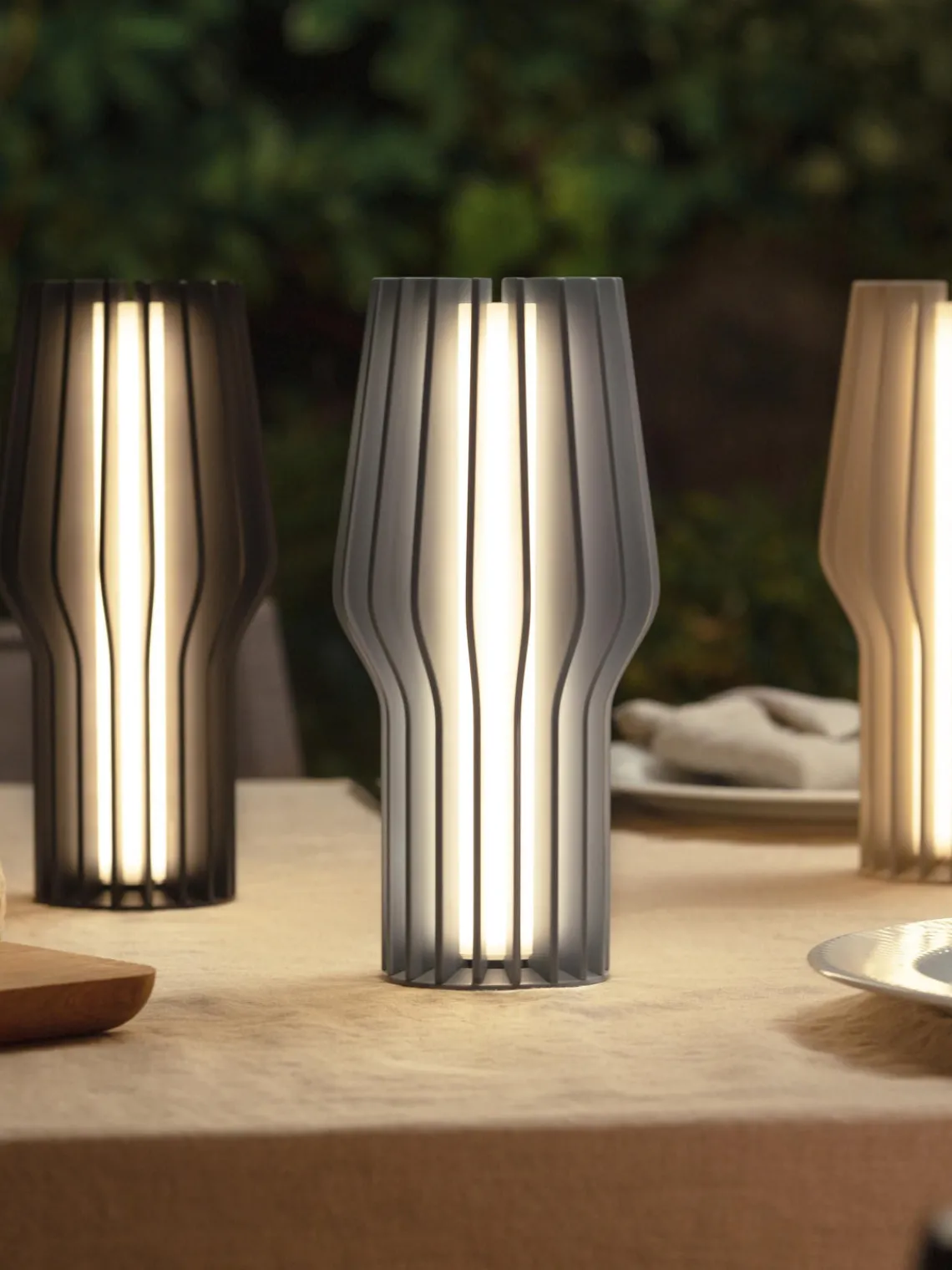 Lámparas De Mesa|Lámparas De Techo>Eva Solo Lámpara de mesa pequeña LED regulable Radiant, portátil Gris azulado