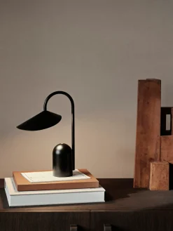Lámparas De Mesa|Lámparas De Techo>Ferm Living Lámpara de mesa pequeña LED regulable Arum, portátil Negro