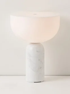 Lámparas De Mesa|Lámparas De Techo></noscript>New Works Lámpara de mesa pequeña móvil de mármol Kizu, regulable Blanco, mármol blanco