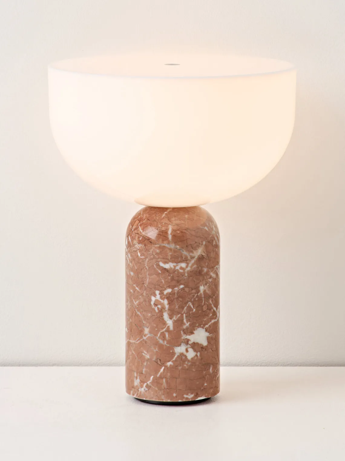 Lámparas De Mesa|Lámparas De Techo>New Works Lámpara de mesa pequeña móvil de mármol Kizu, regulable Blanco, mármol terracota