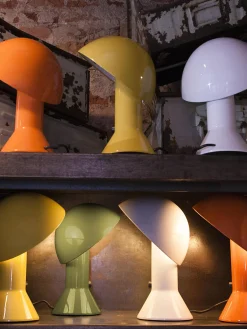 Outlet Lámpara de mesa pequeña orientable Elmetto Lámparas De Mesa|Lámparas De Techo