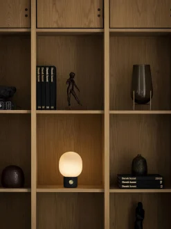 Lámparas De Mesa|Lámparas De Techo>Audo Copenhagen Lámpara de mesa pequeña regulable con puerto USB JWDA Blanco, negro