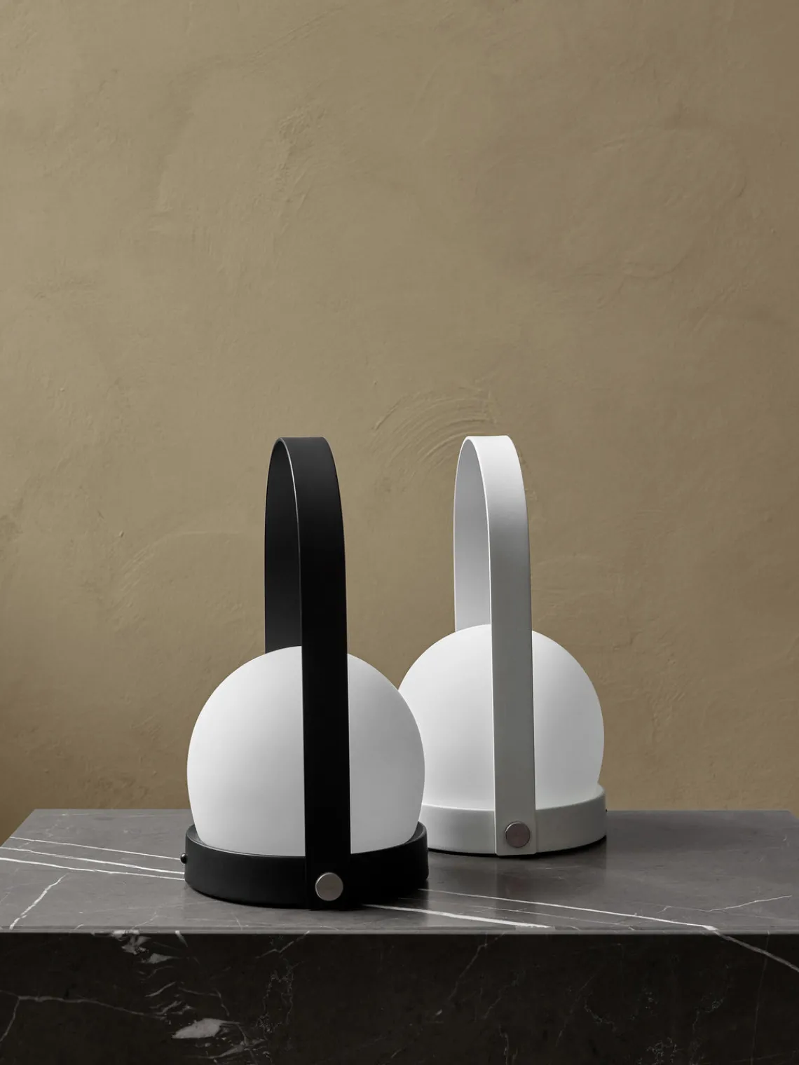 Online Lámpara de mesa pequeña regulable Carrie, portátil Lámparas De Mesa De Exterior|Lámparas De Mesa