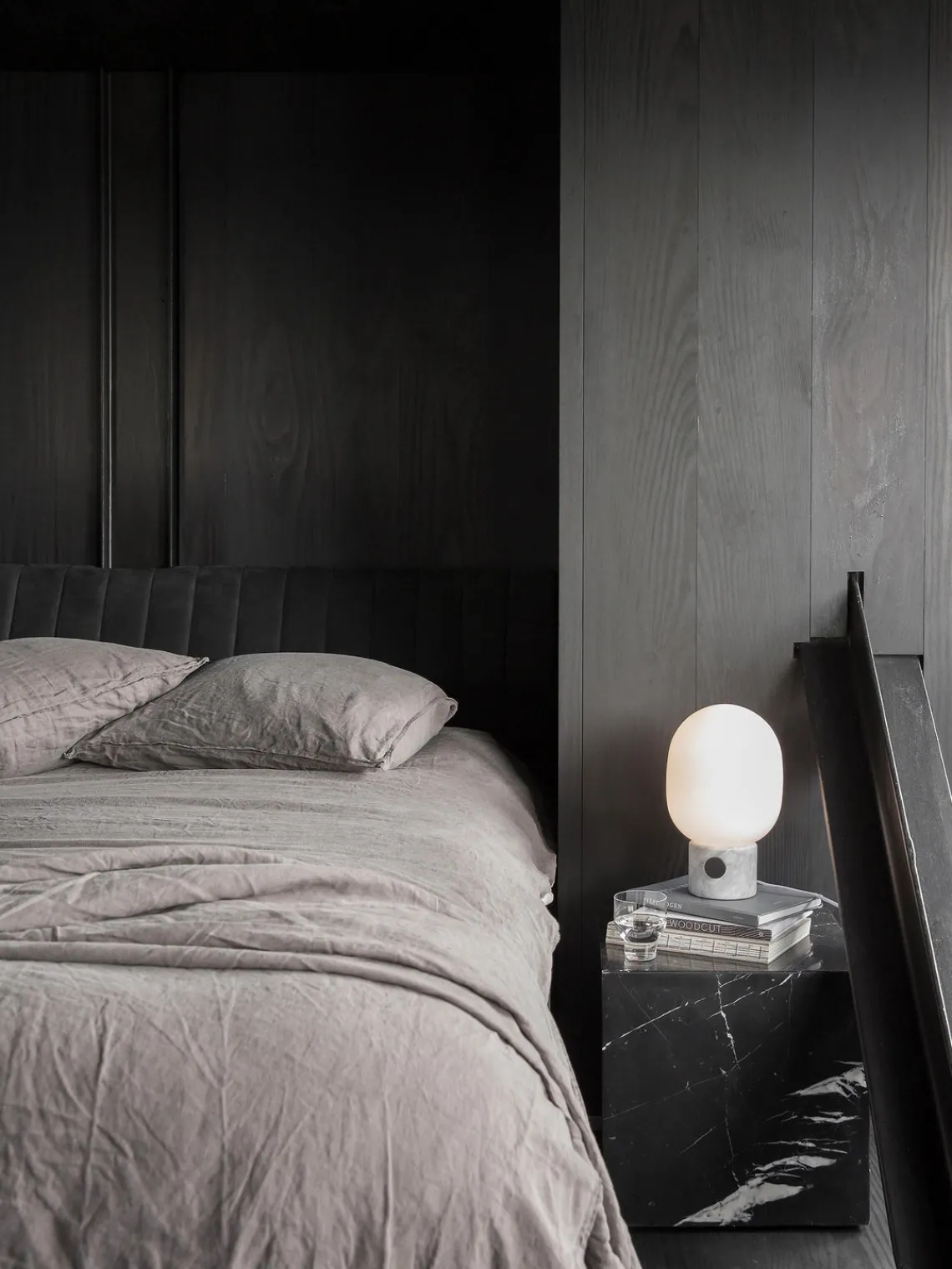 Lámparas De Mesa|Lámparas De Techo>Audo Copenhagen Lámpara de mesa pequeña regulable JWDA, 32 cm Blanco, mármol gris claro