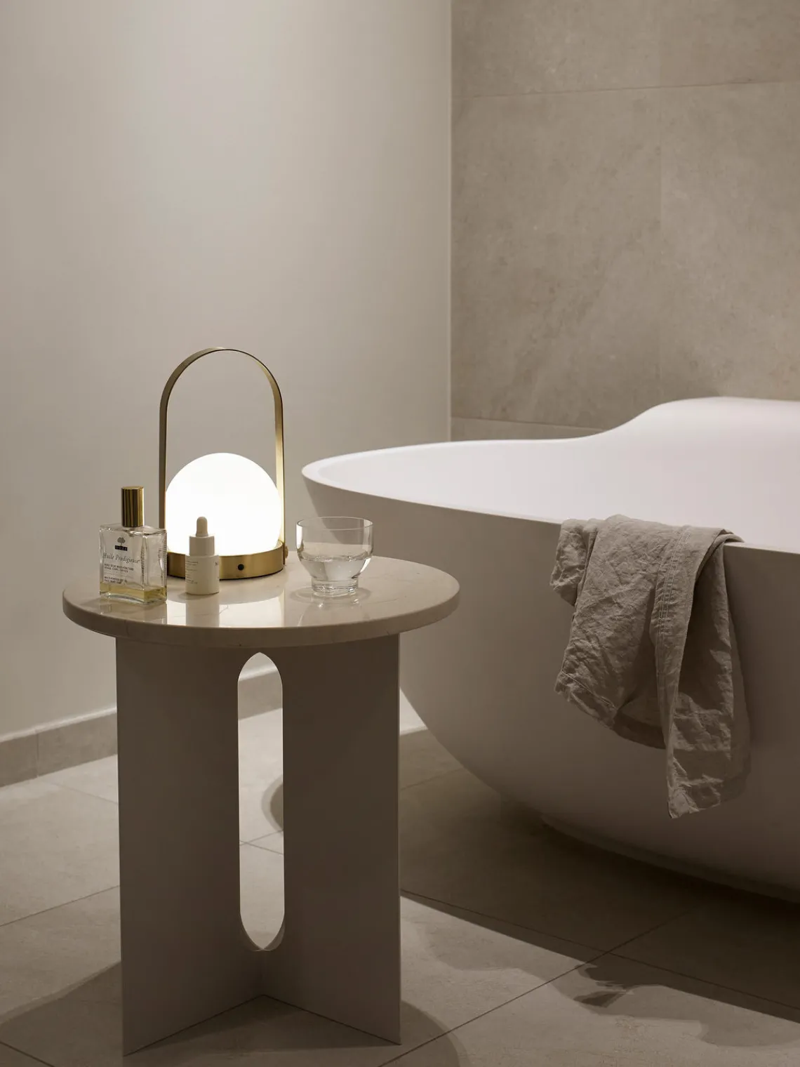 Lámpara de mesa pequeña regulable Carrie, portátil Lámparas De Mesa De Exterior|Lámparas De Mesa