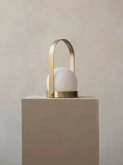 Lámpara de mesa pequeña regulable Carrie, portátil Lámparas De Mesa De Exterior|Lámparas De Mesa