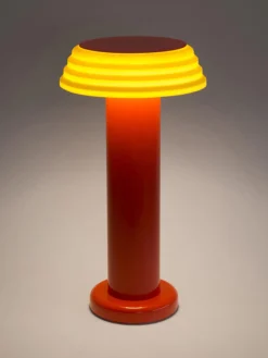 Lámparas De Mesa|Lámparas De Techo></noscript>Sowden Lámpara de mesa pequeña regulable LED PL1, portátil Rojo, amarillo claro