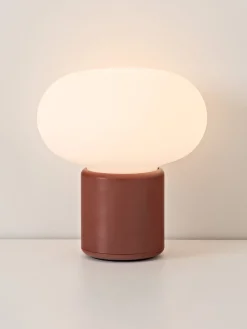 Lámparas De Mesa|Lámparas De Techo></noscript>New Works Lámpara de mesa pequeña regulable Karl-Johan, portátil Blanco, rojo óxido