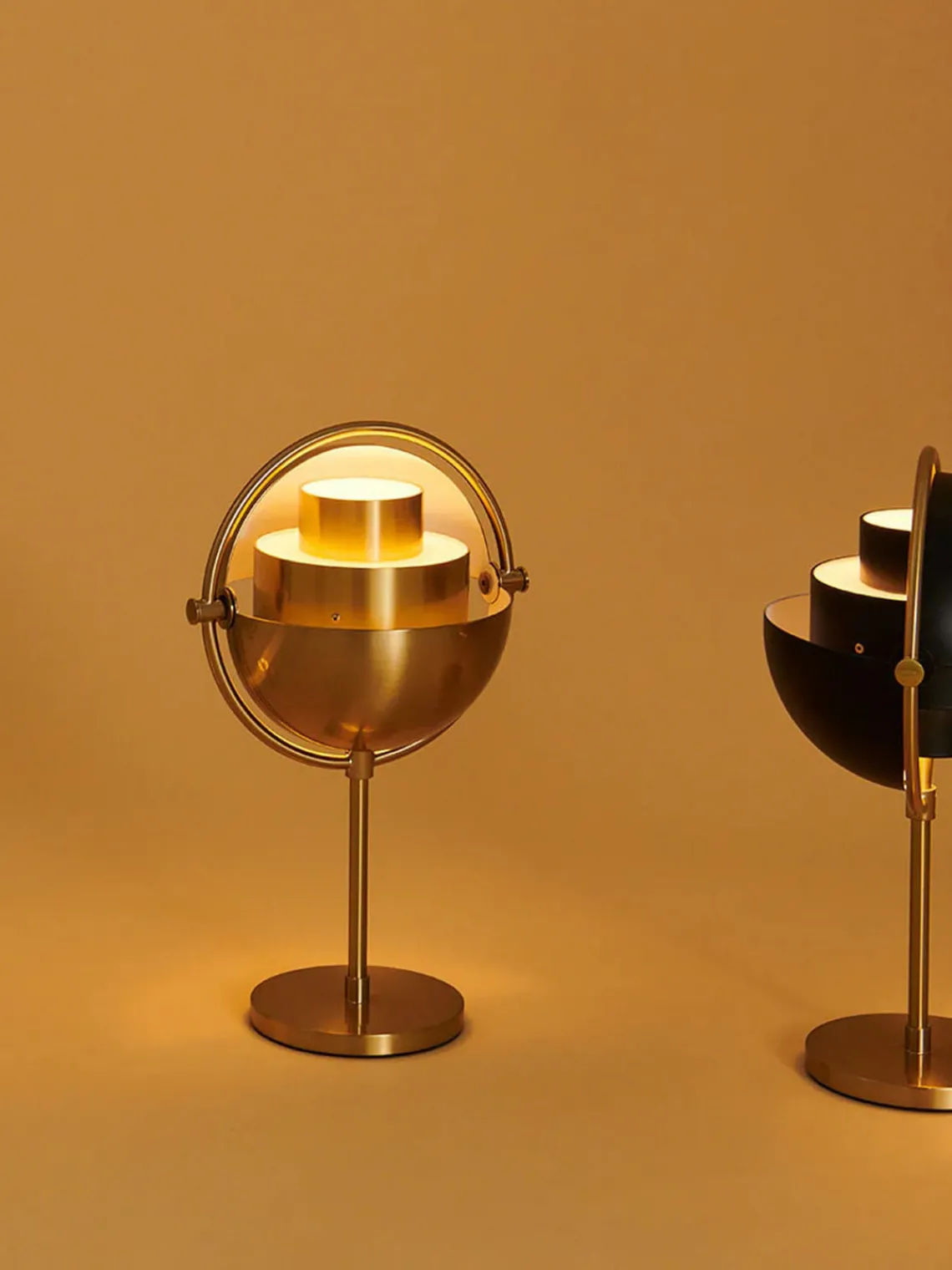 Lámparas De Mesa|Lámparas De Techo>GUBI Lámpara de mesa regulable y ajustable Multi-Lite, portátil Dorado brillante