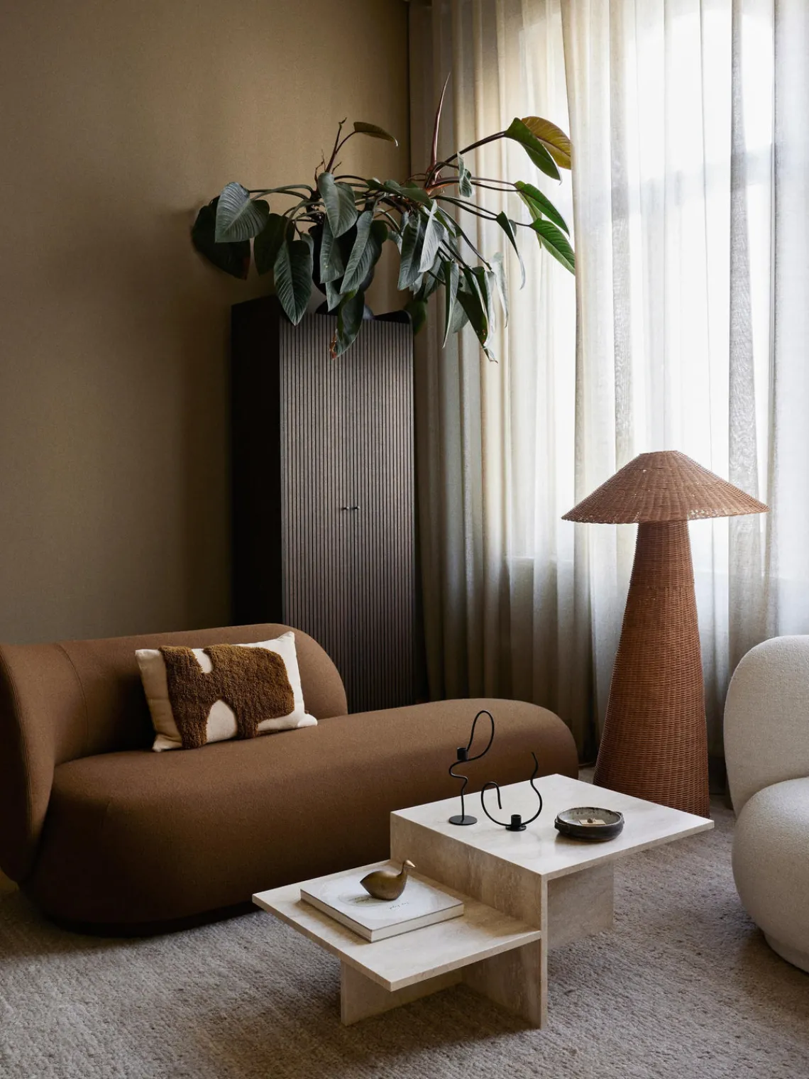 Lámpara de pie artesanal de ratán pequeña Dou Lámparas De Pie|Lámparas De Techo