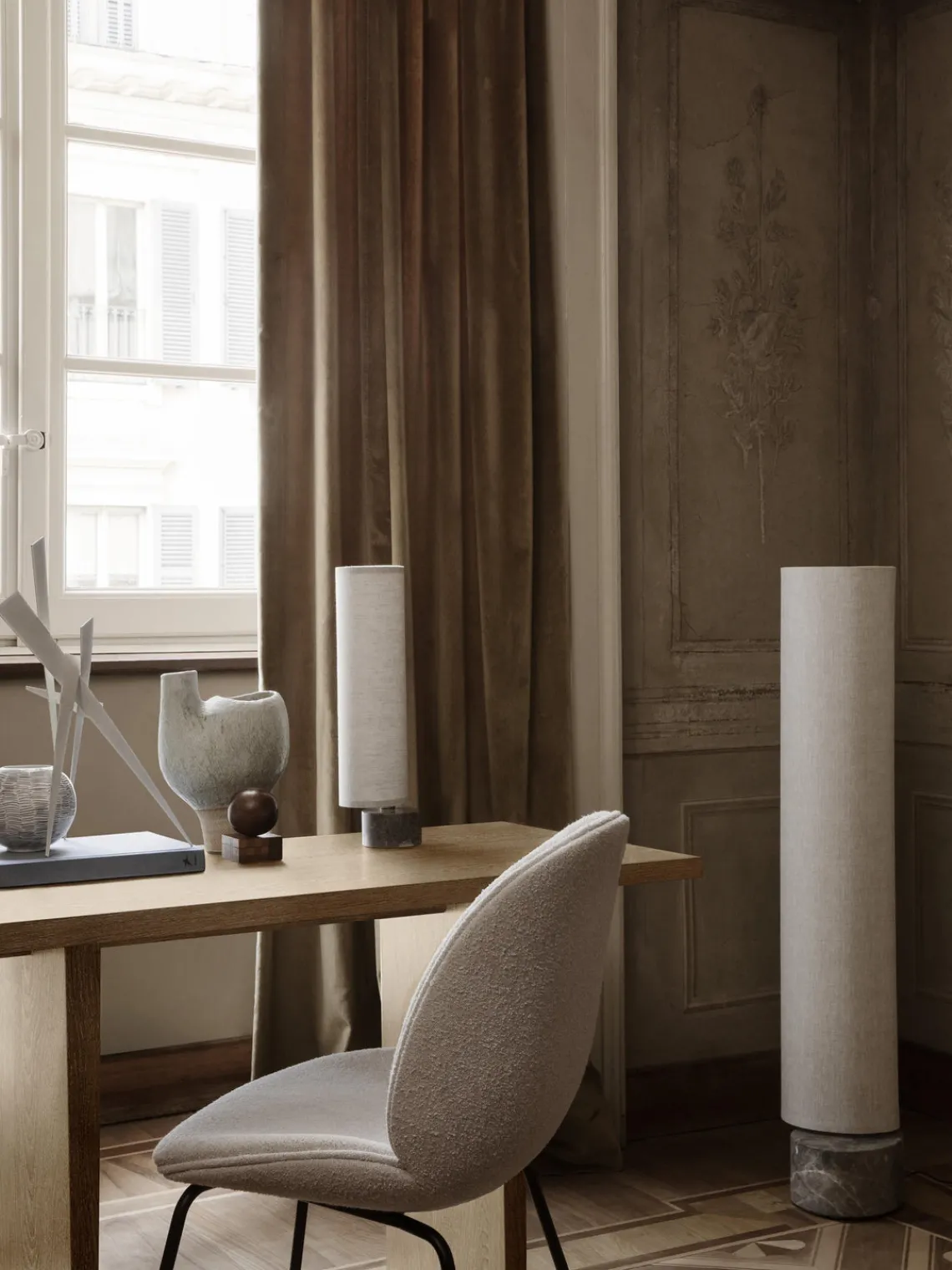 Lámparas De Pie|Lámparas De Techo>GUBI Lámpara de pie LED regulable con base de mármol Unbound, tamaños diferentes Mármol gris claro y oscuro