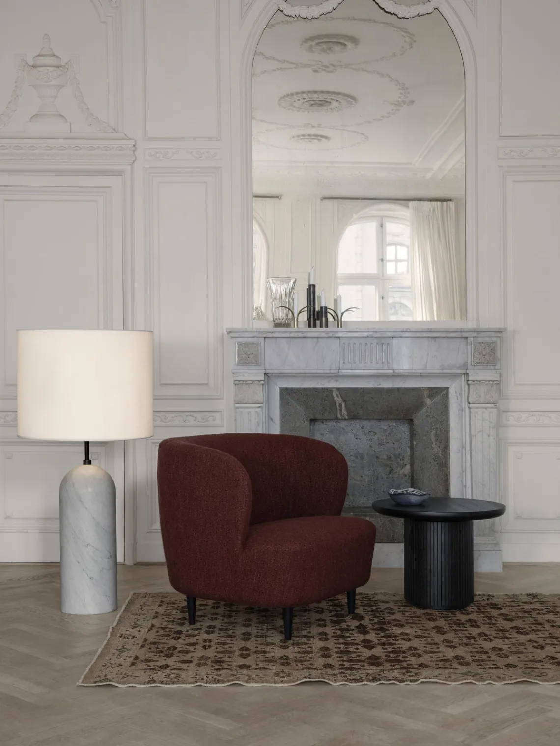 Lámparas De Pie|Lámparas De Techo>GUBI Lámpara de pie regulable con base de mármol Gravity, 120 cm Beige claro, blanco veteado