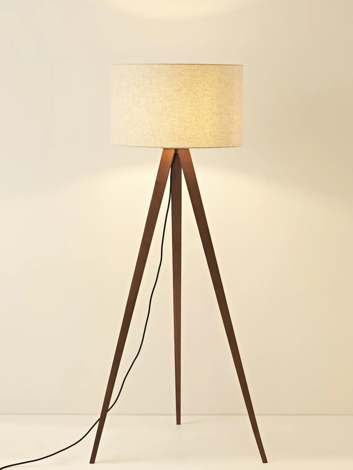 Lámparas De Pie|Lámparas De Techo>Westwing Collection Lámpara de pie trípode de madera maciza Jake Beige, marrón oscuro