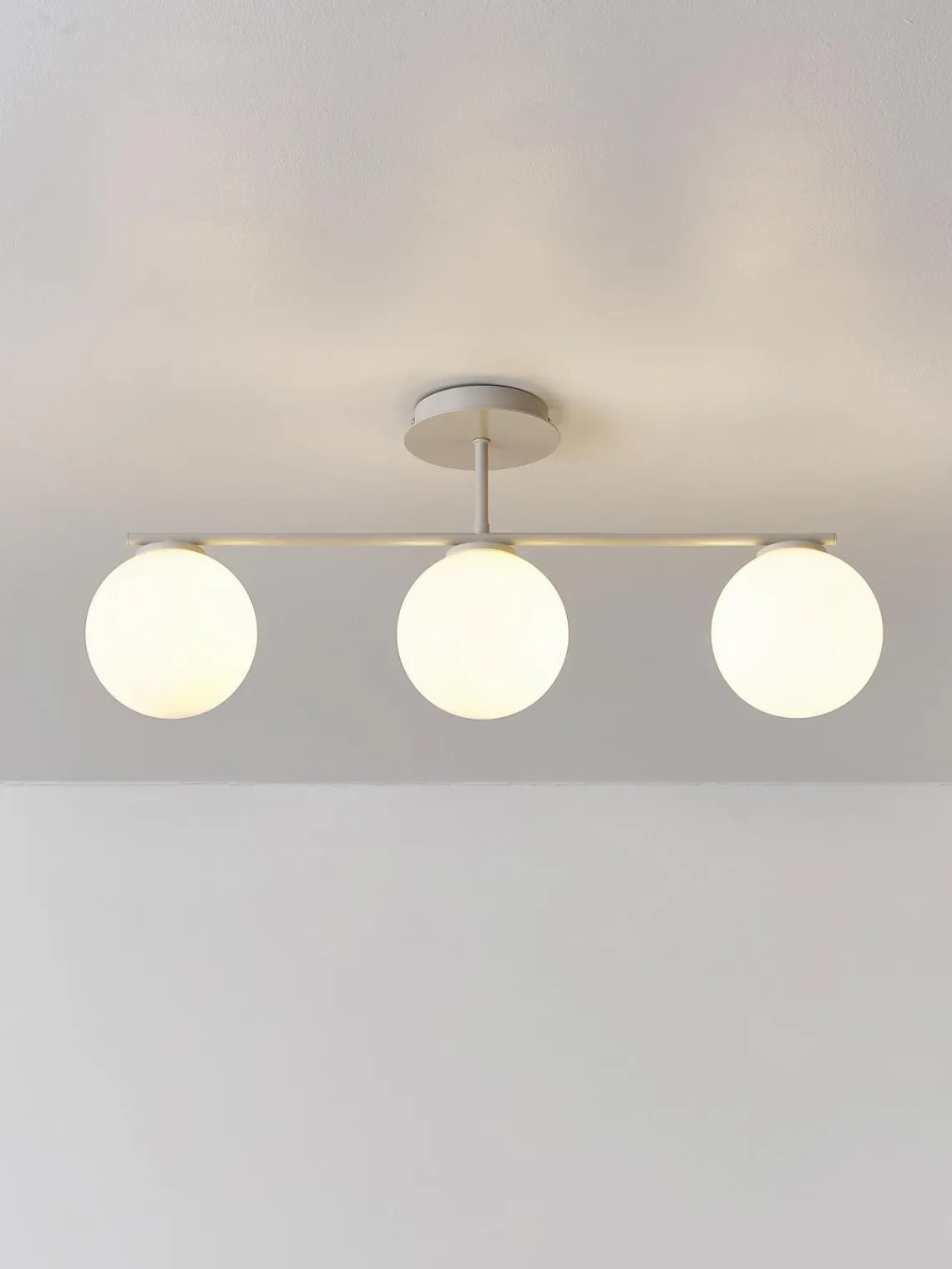 Plafones|Lámparas De Techo>Westwing Collection Lámpara de techo de vidrio opalino Atlanta