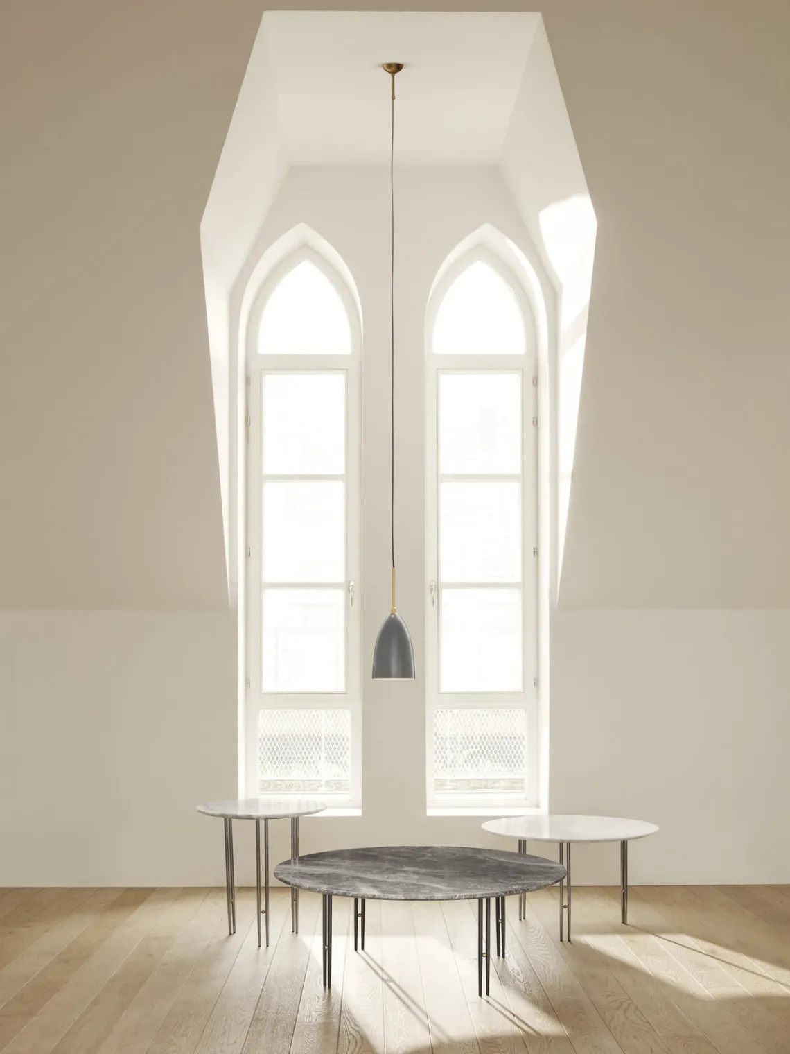 Lámparas De Techo|Lámparas De Techo>GUBI Lámpara de techo pequeña Gräshoppa Gris, latón