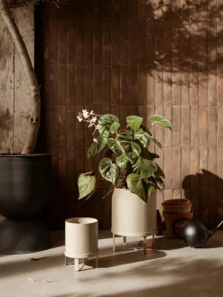 Sale Maceta con superficie estriada Bau, 38 cm Maceteros|Jarrones