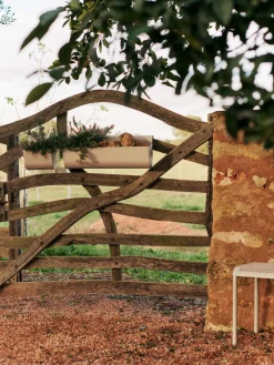 Maceteros|Jarrones>Ferm Living Maceta de balcón Uma, 20 cm Beige