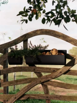 Maceteros|Jarrones>Ferm Living Maceta de balcón Uma, 60 cm