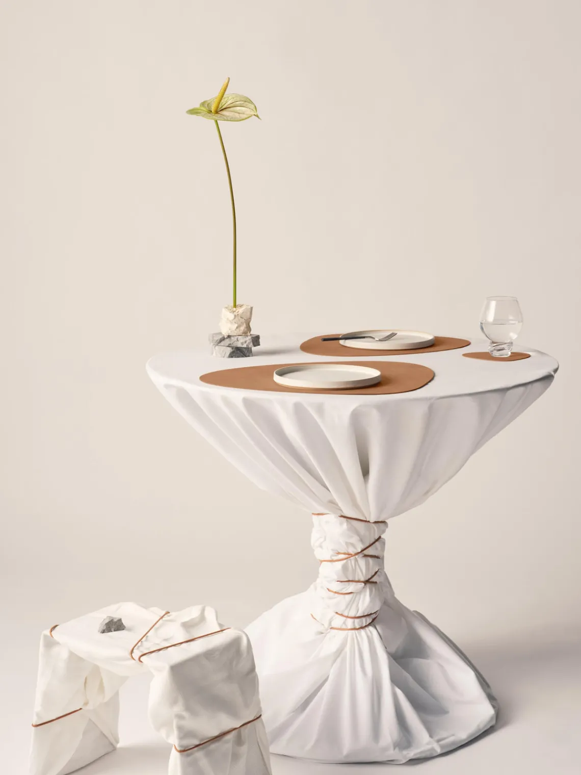 Manteles Individuales|Vajillas Completas>Lind DNA Manteles individuales asimétricos de cuero Curve, 4 uds. Marrón claro