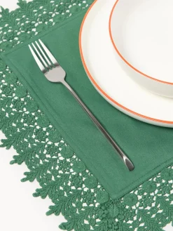 Manteles Individuales|Manteles Individuales></noscript>Westwing Collection Manteles individuales con ribete de encaje Flavia, 2 uds. Verde oscuro