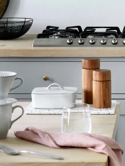 Mantequilleras|Vajillas Completas>Broste Copenhagen Mantequillera artesanal Nordic Sand