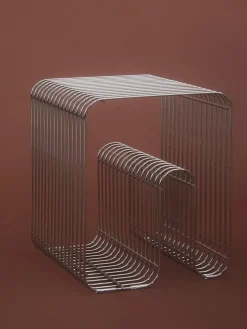 Pufs Y Otomanos|Pufs Y Otomanos>AYTM Mesa auxiliar de metal Curva Plateado brillante