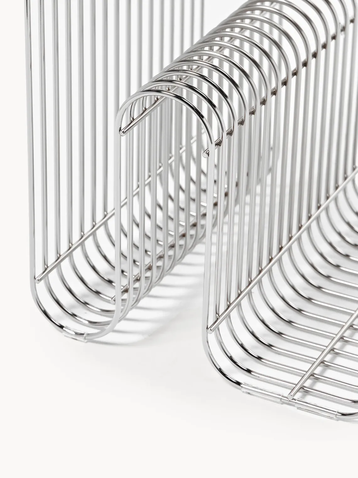 Pufs Y Otomanos|Pufs Y Otomanos>AYTM Mesa auxiliar de metal Curva Plateado brillante