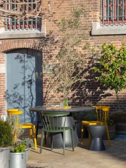 Mesas Auxiliares De Jardín|Mesas Auxiliares De Jardí­N> Mesa auxiliar redonda para exterior de cemento Dover