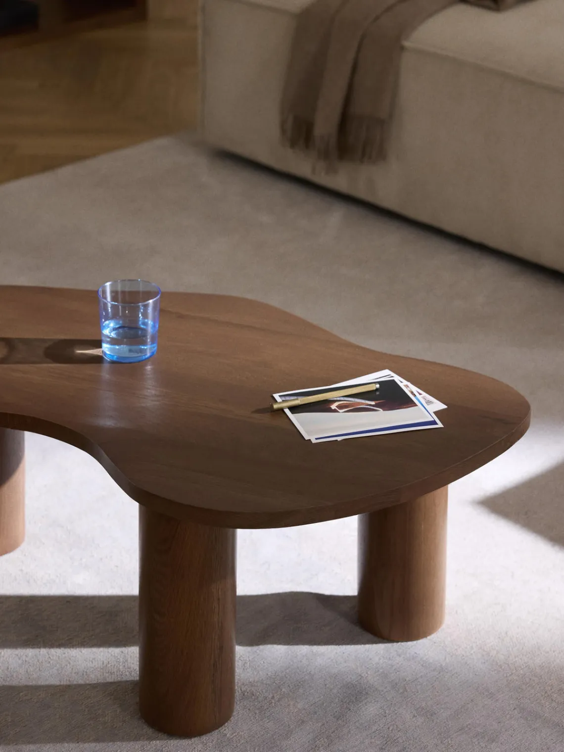 Sale Mesa de centro de forma orgánica de madera de nogal Didi Mesas De Centro|Mesas De Centro