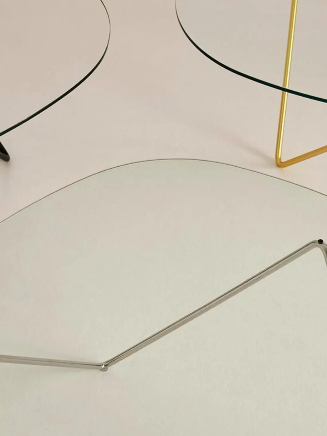 Mesas De Centro|Mesas De Centro>GUBI Mesa de centro Pedrera de forma orgánica