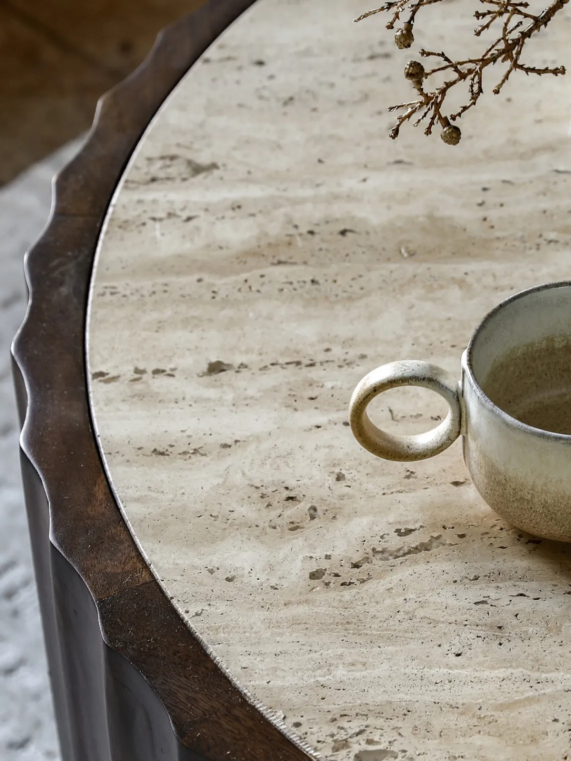 Clearance Mesa de centro redonda de madera de mango con tablero de travertino Cascia Mesas De Centro|Mesas De Centro