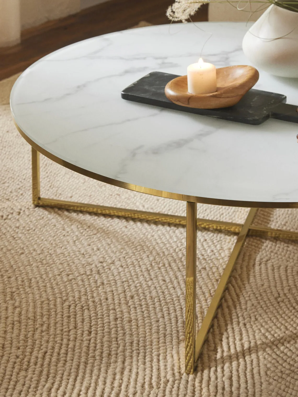 Mesas De Centro|Mesas De Centro>Westwing Collection Mesa de centro redonda grande con tablero de vidrio en look mármol Antigua Aspecto mármol blanco, dorado brillante