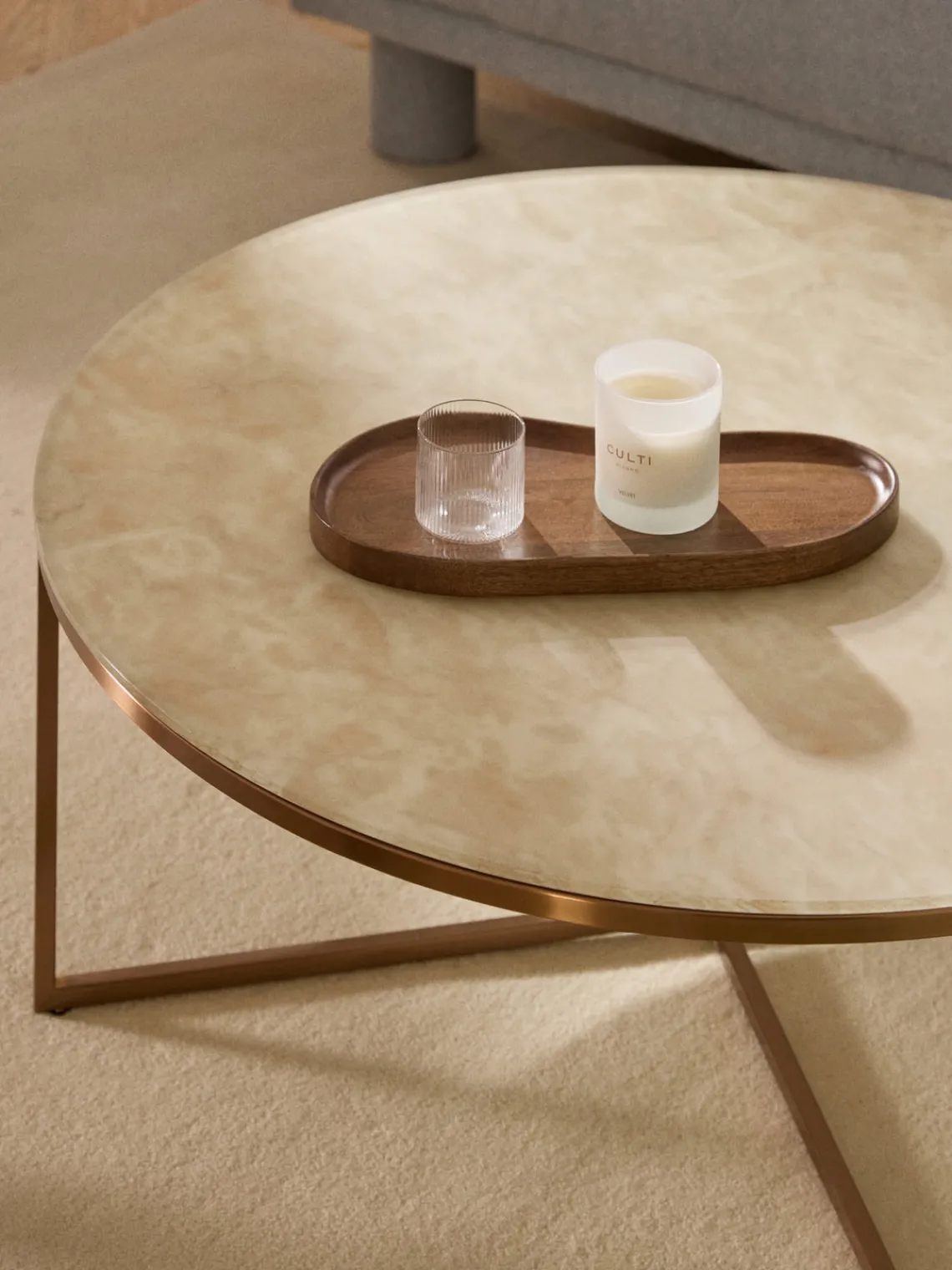 Mesa de centro redonda grande Antigua, tablero de vidrio en aspecto mármol Mesas De Centro|Mesas De Centro