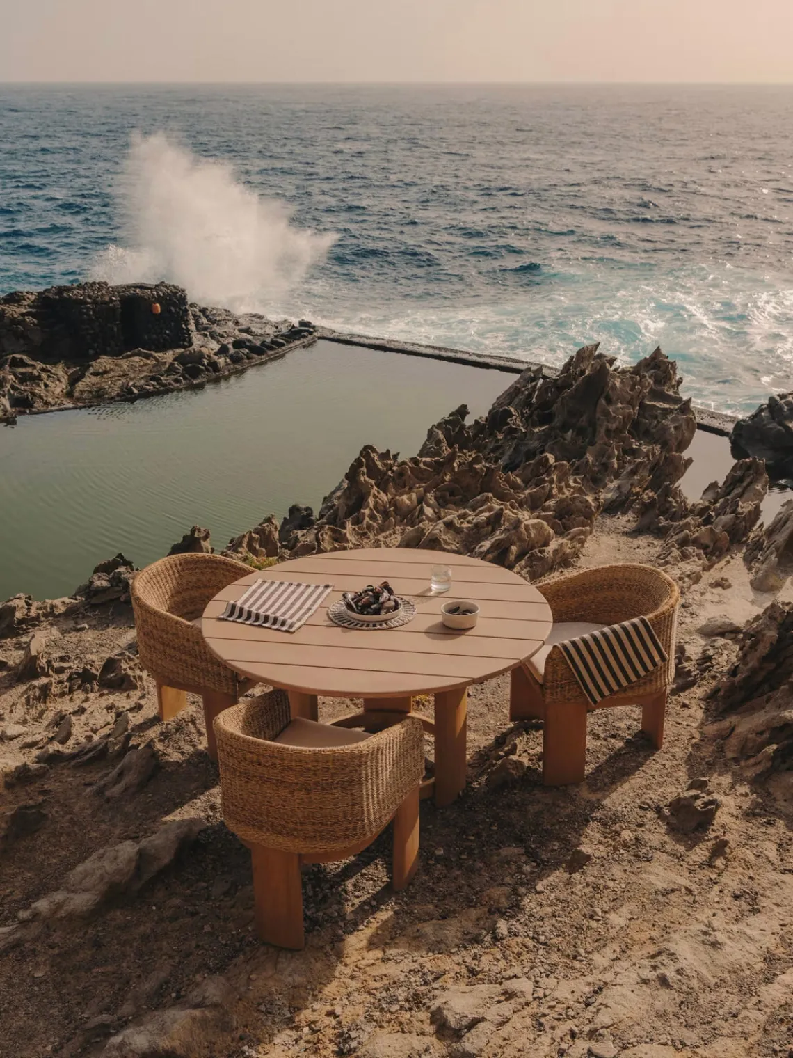 Mesa de jardín redonda de madera de eucalipto Xoriguer, Ø 140 cm Mesas De Jardín|Mesas De JardíN