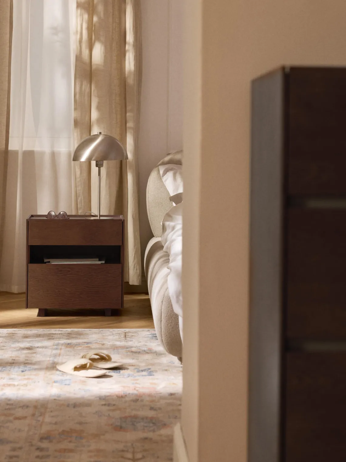 Mesitas De Noche|Mesitas De Noche>Westwing Collection Mesilla de noche de madera Larsen Madera de roble lacada en marrón oscuro